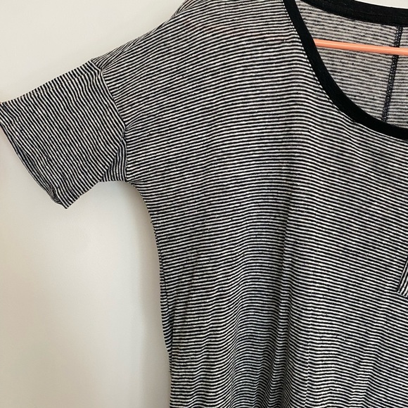 Old Navy Striped Boyfriend Pocket Tee, Black/White Cotton Short Sleeve T-Shirt - Picture 2 of 4